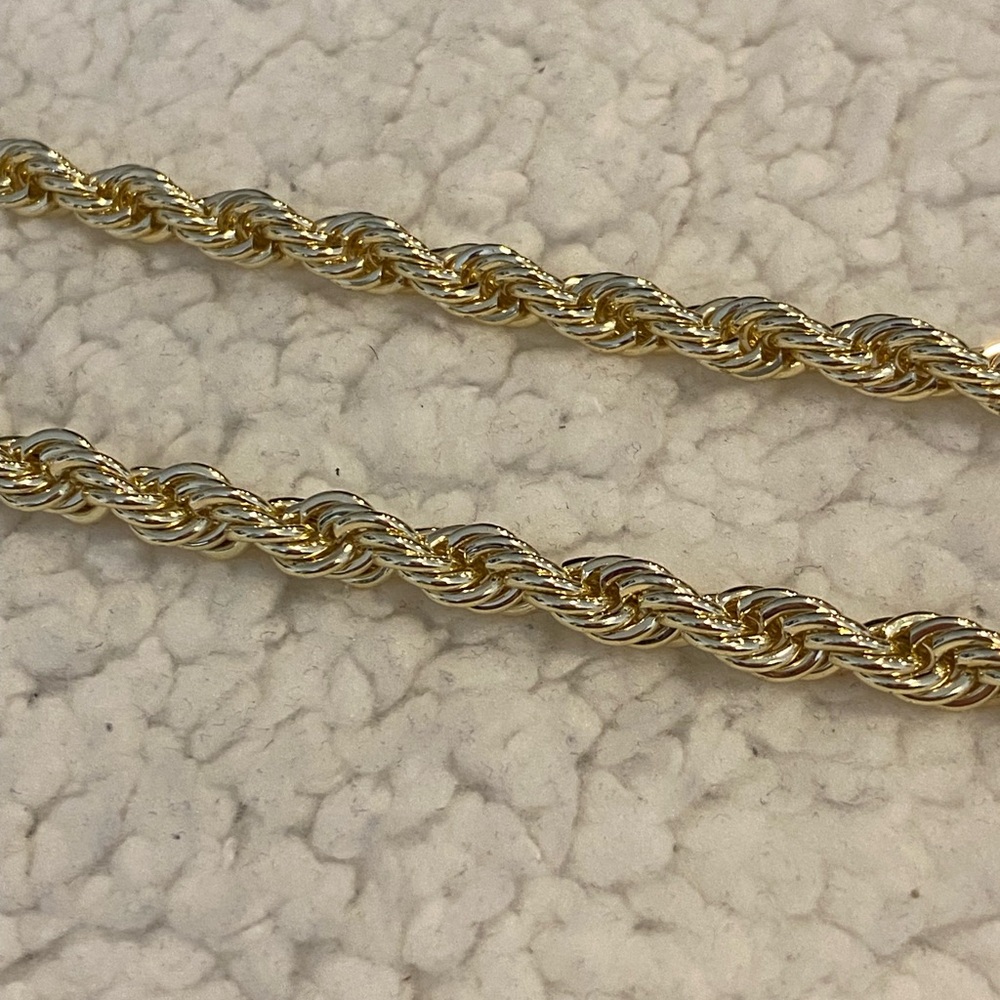 Classic Gold-tone Rope Chain Necklace - Picture 2 of 3